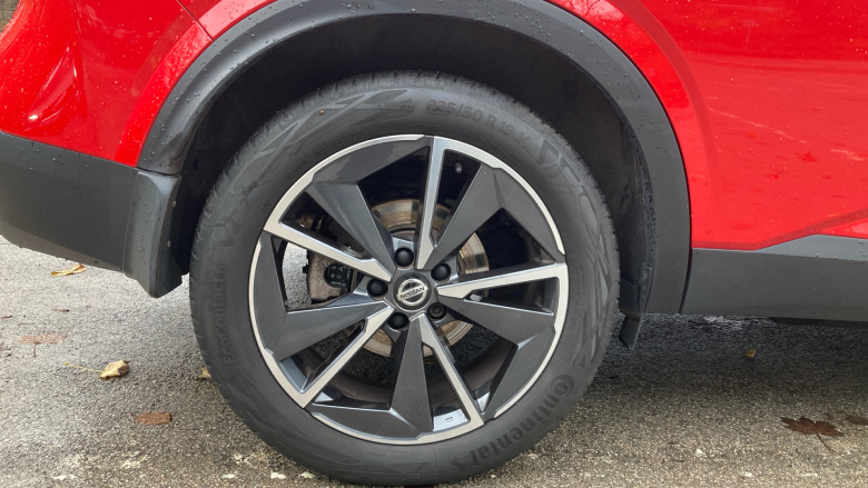 Nissan Qashqai 1.3 DiG-T MH Tekna 5dr Petrol Hatchback